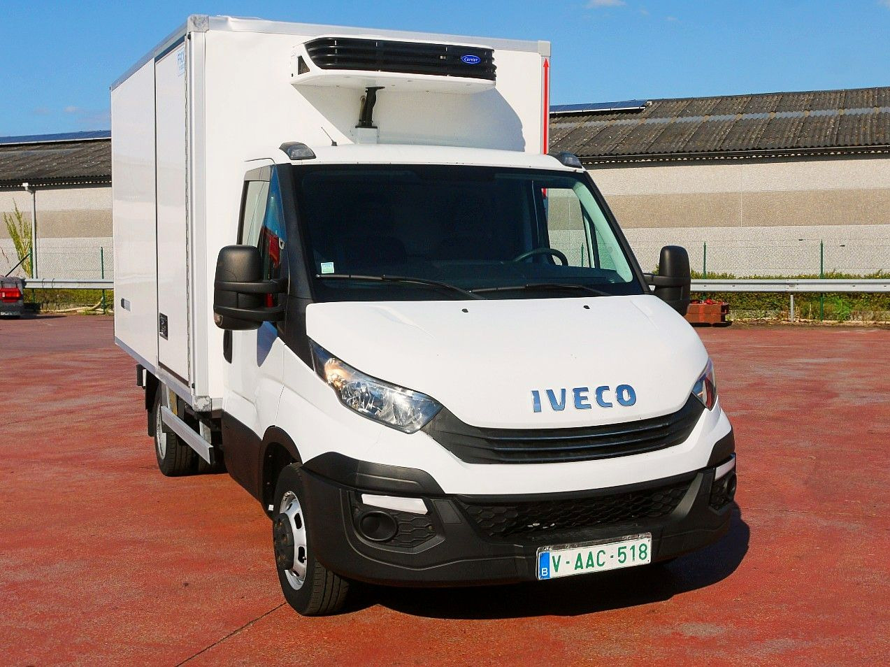 Iveco 35C14 DAILY KUHLKOFER CARRIER XARIOS 350 -20 A/C - Véhicule utilitaire frigorifique: photos 1 Iveco 35C14 DAILY KUHLKOFER CARRIER XARIOS 350 -20 A/C - Véhicule utilitaire frigorifique: photos 1