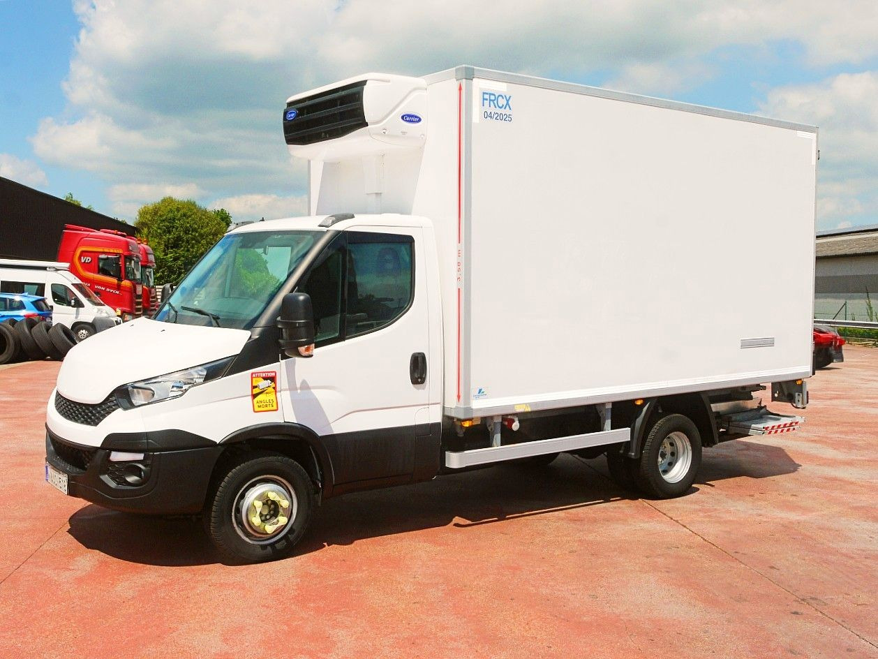Iveco 70C17 KUHLKOFFER CARRIER XARIOS 500 A/C LUFT LBW - Véhicule utilitaire frigorifique: photos 4 Iveco 70C17 KUHLKOFFER CARRIER XARIOS 500 A/C LUFT LBW - Véhicule utilitaire frigorifique: photos 4