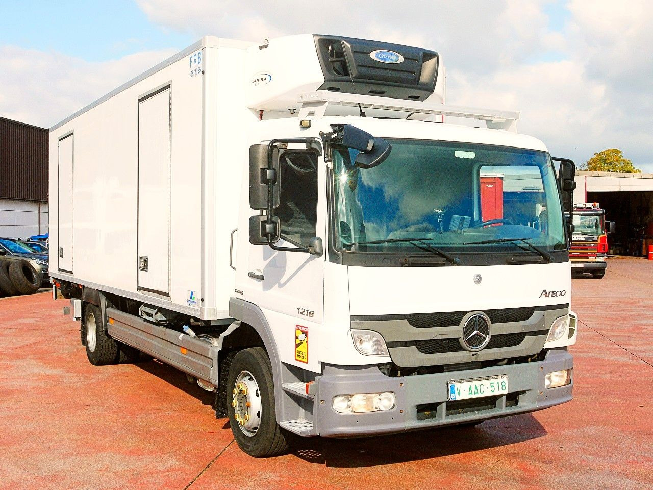 Mercedes-Benz 1218 ATEGO KUHLKOFFER CARRIER SUPRA 550 LBW - Camion frigorifique: photos 2 Mercedes-Benz 1218 ATEGO KUHLKOFFER CARRIER SUPRA 550 LBW - Camion frigorifique: photos 2