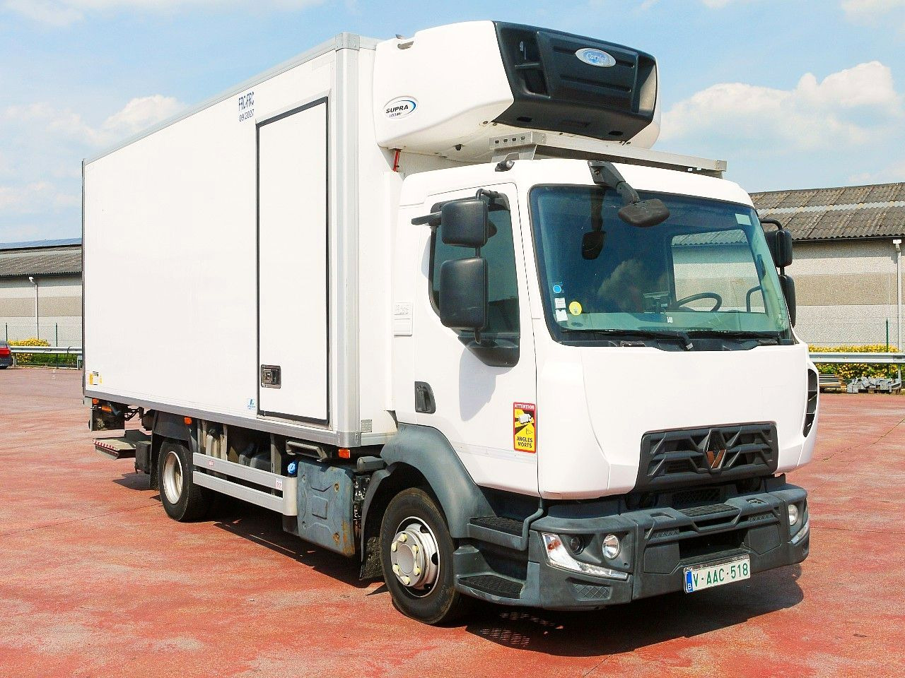 Renault D 10.210 KUHLKOFFER CARRIER SUPRA 1150 MT - Camion frigorifique: photos 2 Renault D 10.210 KUHLKOFFER CARRIER SUPRA 1150 MT - Camion frigorifique: photos 2