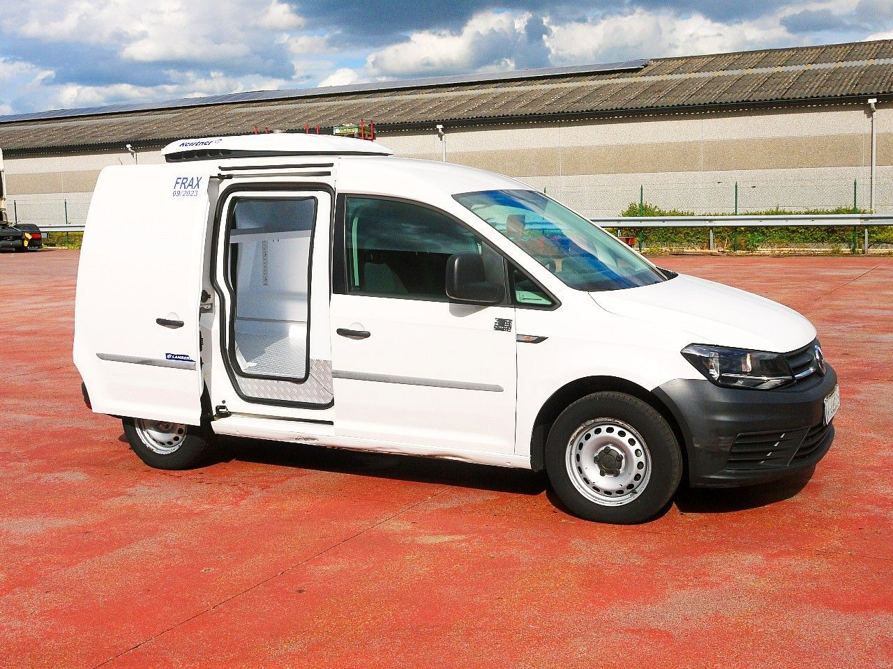 Volkswagen CADDY 2.0 KONVEKTA -2c A/C €6 - Véhicule utilitaire frigorifique: photos 3 Volkswagen CADDY 2.0 KONVEKTA -2c A/C €6 - Véhicule utilitaire frigorifique: photos 3