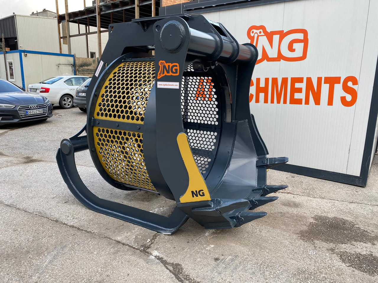 ROTARY SCREENING BUCKET - NG ATTACHMENTS - Godet pour Pelle: photos 3 ROTARY SCREENING BUCKET - NG ATTACHMENTS - Godet pour Pelle: photos 3