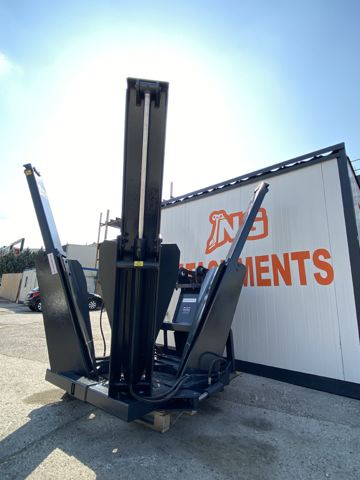 Tree Spade Attachment - stock - Pinces pour Chargeuse sur pneus: photos 2 Tree Spade Attachment - stock - Pinces pour Chargeuse sur pneus: photos 2