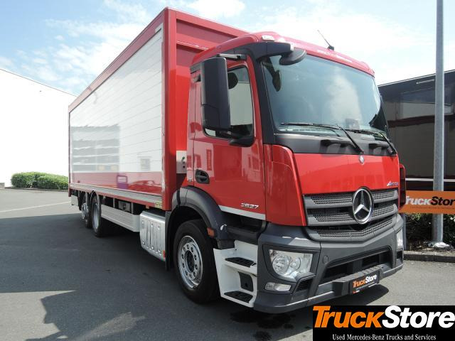 Mercedes-Benz Antos 2527 - Camion pour le transport de boissons: photos 3 Mercedes-Benz Antos 2527 - Camion pour le transport de boissons: photos 3