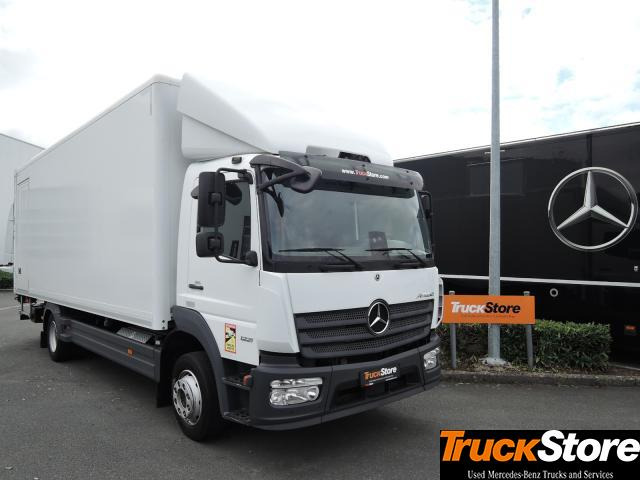 Mercedes-Benz Atego 1221 L - Camion fourgon: photos 2 Mercedes-Benz Atego 1221 L - Camion fourgon: photos 2