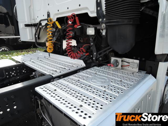 Mercedes-Benz Actros 1843 LS - Tracteur routier: photos 2 Mercedes-Benz Actros 1843 LS - Tracteur routier: photos 2