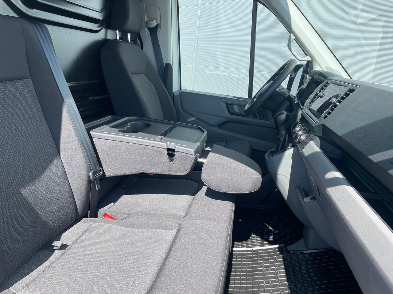 Voiture MAN TGE 3.160 Kasten L4H3 LED HECK AUTOM AHK TEMP: photos 33