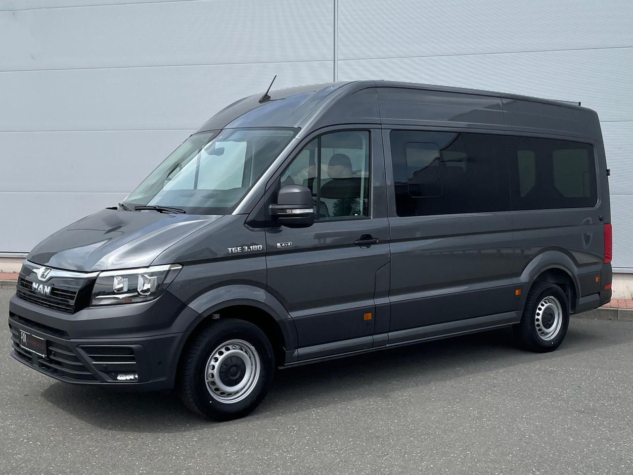 MAN TGE 3.180 Kombi L3H2 4x4 TEMPOMAT KAMERA 8-SITZE - Minibus, Transport de personnes: photos 1 MAN TGE 3.180 Kombi L3H2 4x4 TEMPOMAT KAMERA 8-SITZE - Minibus, Transport de personnes: photos 1