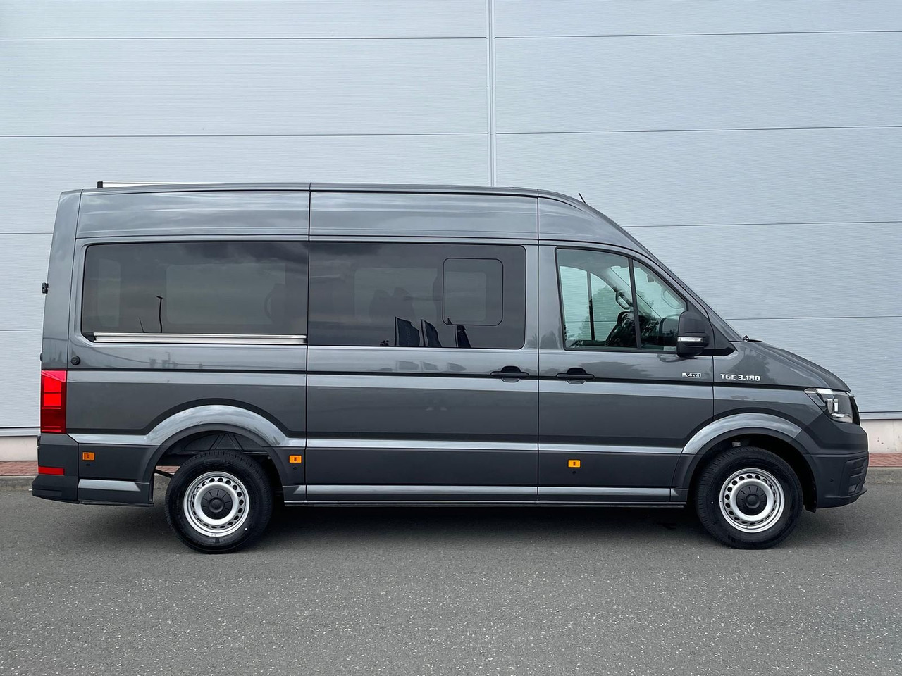 MAN TGE 3.180 Kombi L3H2 4x4 TEMPOMAT KAMERA 8-SITZE - Minibus, Transport de personnes: photos 5 MAN TGE 3.180 Kombi L3H2 4x4 TEMPOMAT KAMERA 8-SITZE - Minibus, Transport de personnes: photos 5
