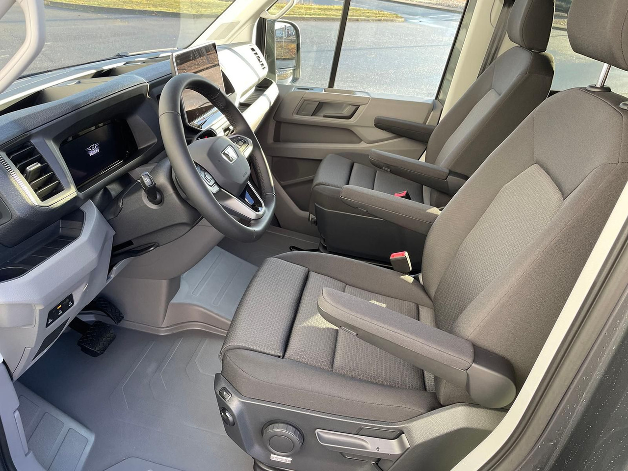 Voiture MAN TGE 3.180 L3H2 KASTEN 4x4 AUTOM ACC LED AHK DAB: photos 12