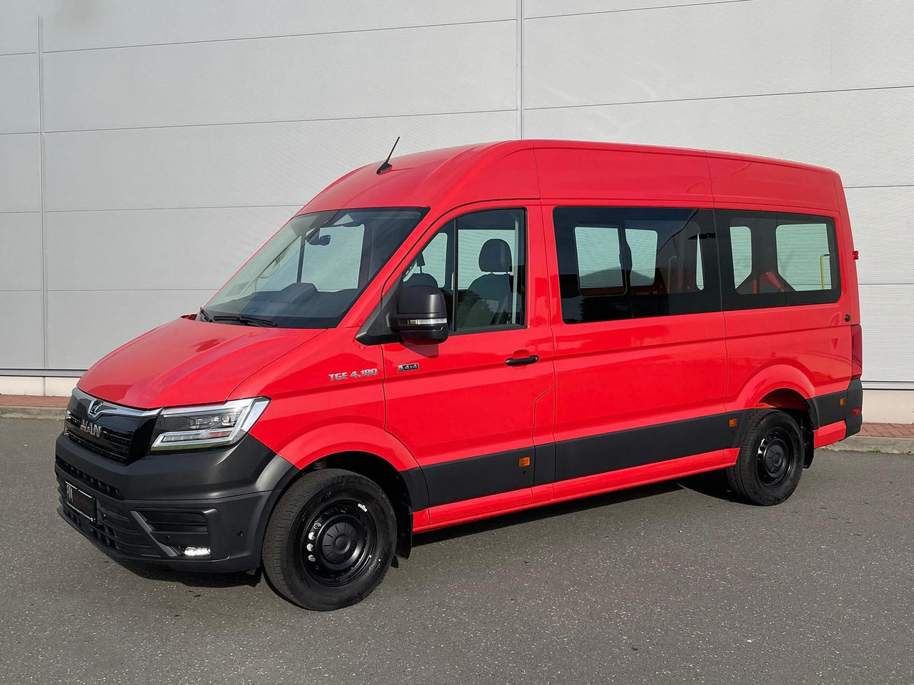MAN TGE 3.180 L3H3 4x4 FEUERWEHR LED TEMPOMAT - Transport de personnes: photos 1 MAN TGE 3.180 L3H3 4x4 FEUERWEHR LED TEMPOMAT - Transport de personnes: photos 1