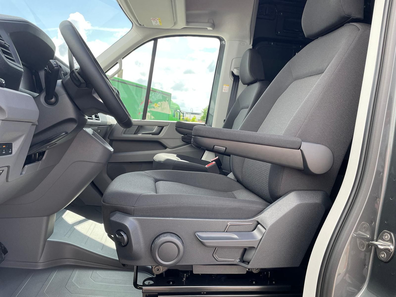 Voiture MAN TGE 3.180 L3H3 Kasten 4x4 CAMPER AHK ACC LED NAV: photos 32 Voiture MAN TGE 3.180 L3H3 Kasten 4x4 CAMPER AHK ACC LED NAV: photos 32