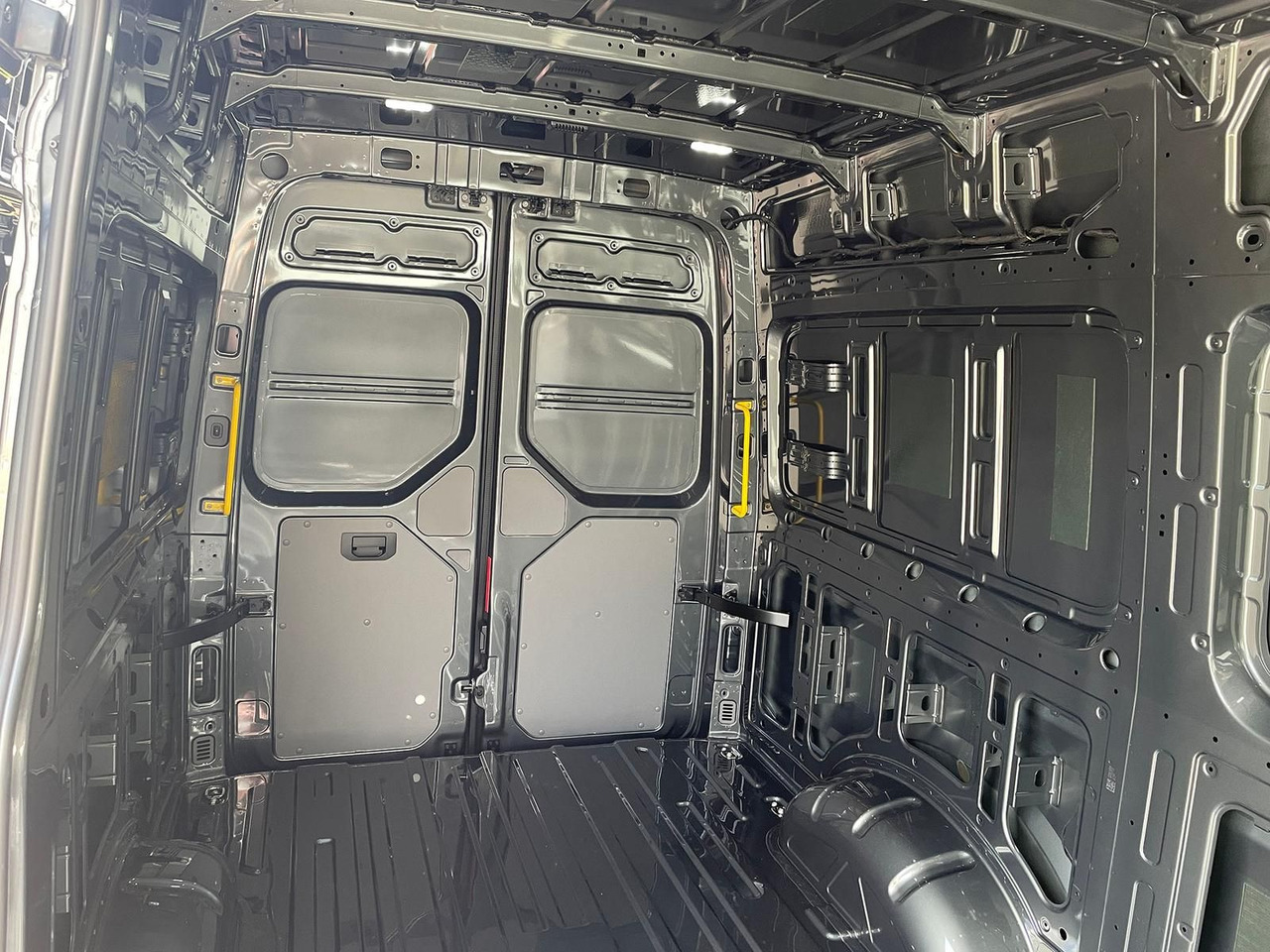 Voiture MAN TGE 3.180 L3H3 Kasten 4x4 CAMPER AHK ACC LED NAV: photos 10 Voiture MAN TGE 3.180 L3H3 Kasten 4x4 CAMPER AHK ACC LED NAV: photos 10