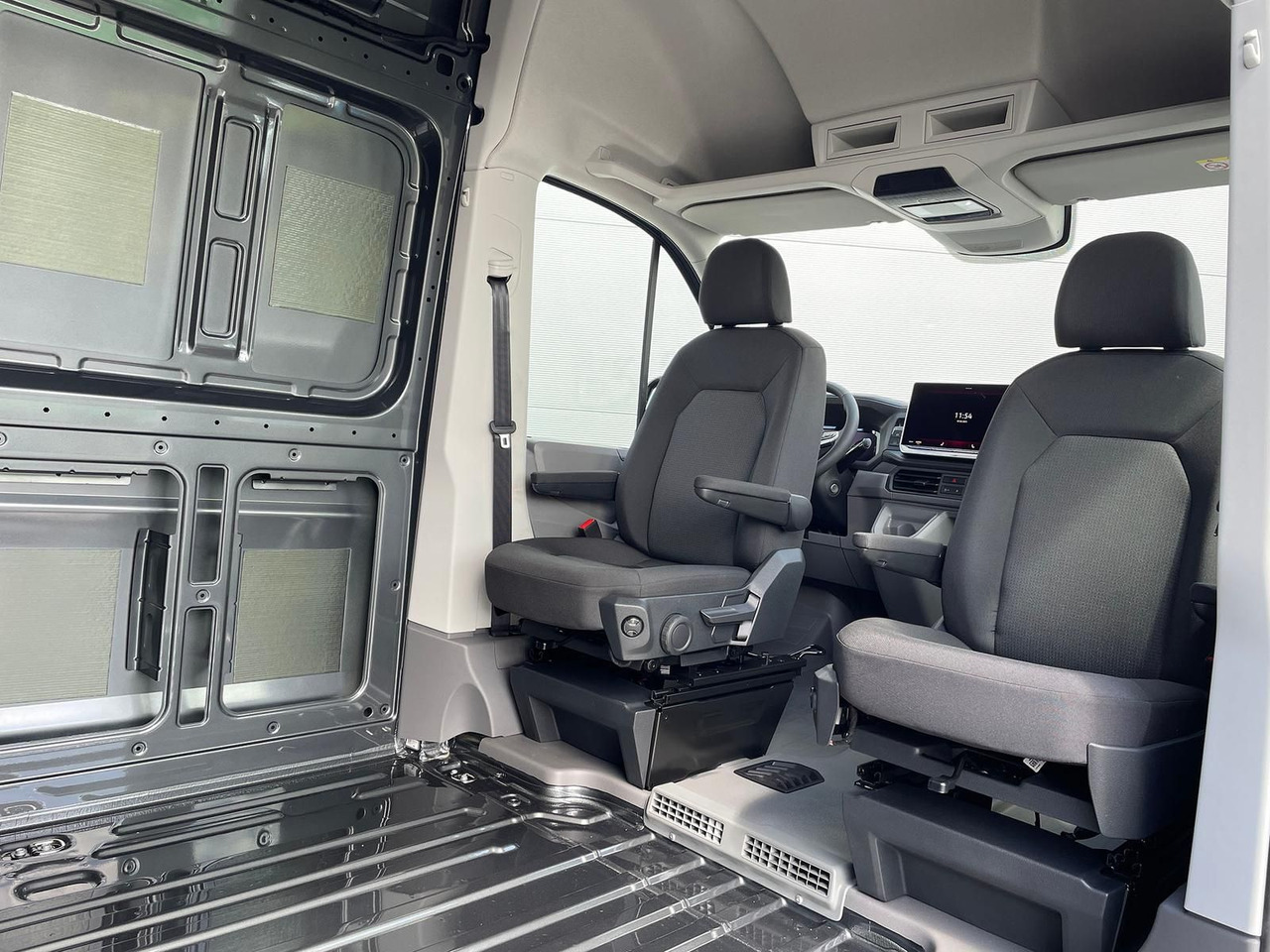 Voiture MAN TGE 3.180 L3H3 Kasten 4x4 CAMPER AHK ACC LED NAV: photos 12 Voiture MAN TGE 3.180 L3H3 Kasten 4x4 CAMPER AHK ACC LED NAV: photos 12