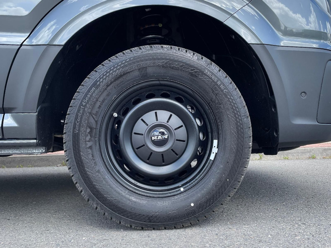 Voiture MAN TGE 3.180 L3H3 Kasten 4x4 CAMPER AHK ACC LED NAV: photos 28 Voiture MAN TGE 3.180 L3H3 Kasten 4x4 CAMPER AHK ACC LED NAV: photos 28