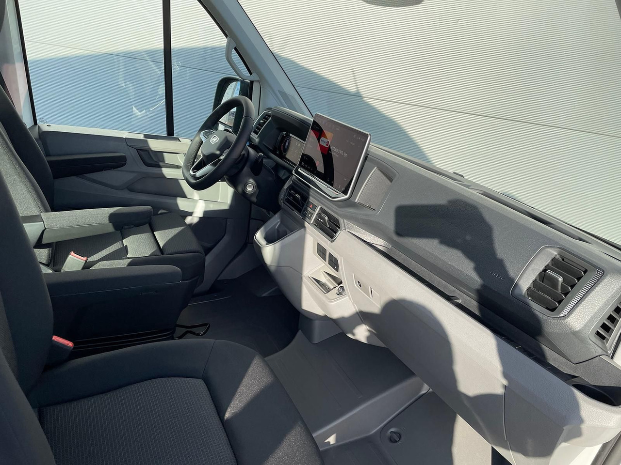 Fourgon utilitaire MAN TGE 3.180 L4H3 KASTEN ACC STANDHZ NAVI AHK: photos 13