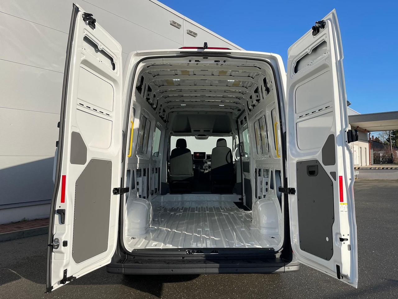 Fourgon utilitaire MAN TGE 3.180 L4H3 KASTEN ACC STANDHZ NAVI AHK: photos 10