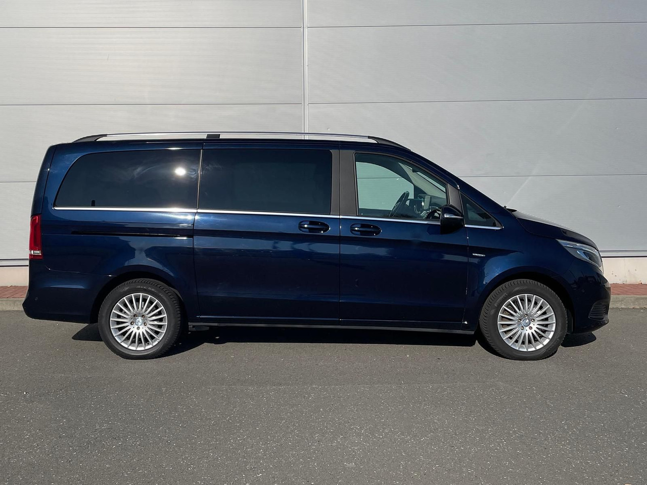 Mercedes-Benz V 250 d Avantgarde 360°KAMERA LED ALLRAD - Transport de personnes: photos 5 Mercedes-Benz V 250 d Avantgarde 360°KAMERA LED ALLRAD - Transport de personnes: photos 5