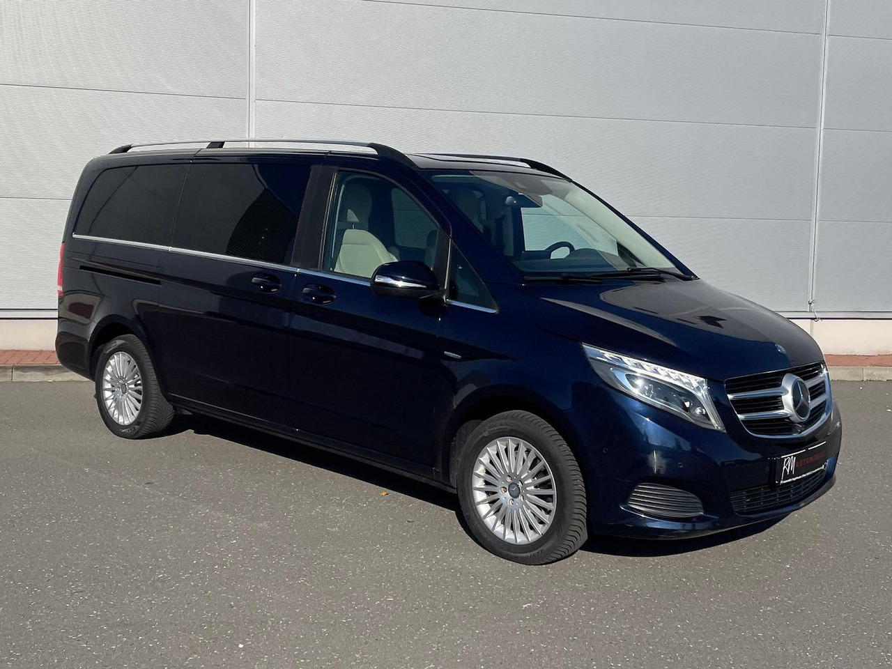 Mercedes-Benz V 250 d Avantgarde 360°KAMERA LED ALLRAD - Transport de personnes: photos 2 Mercedes-Benz V 250 d Avantgarde 360°KAMERA LED ALLRAD - Transport de personnes: photos 2