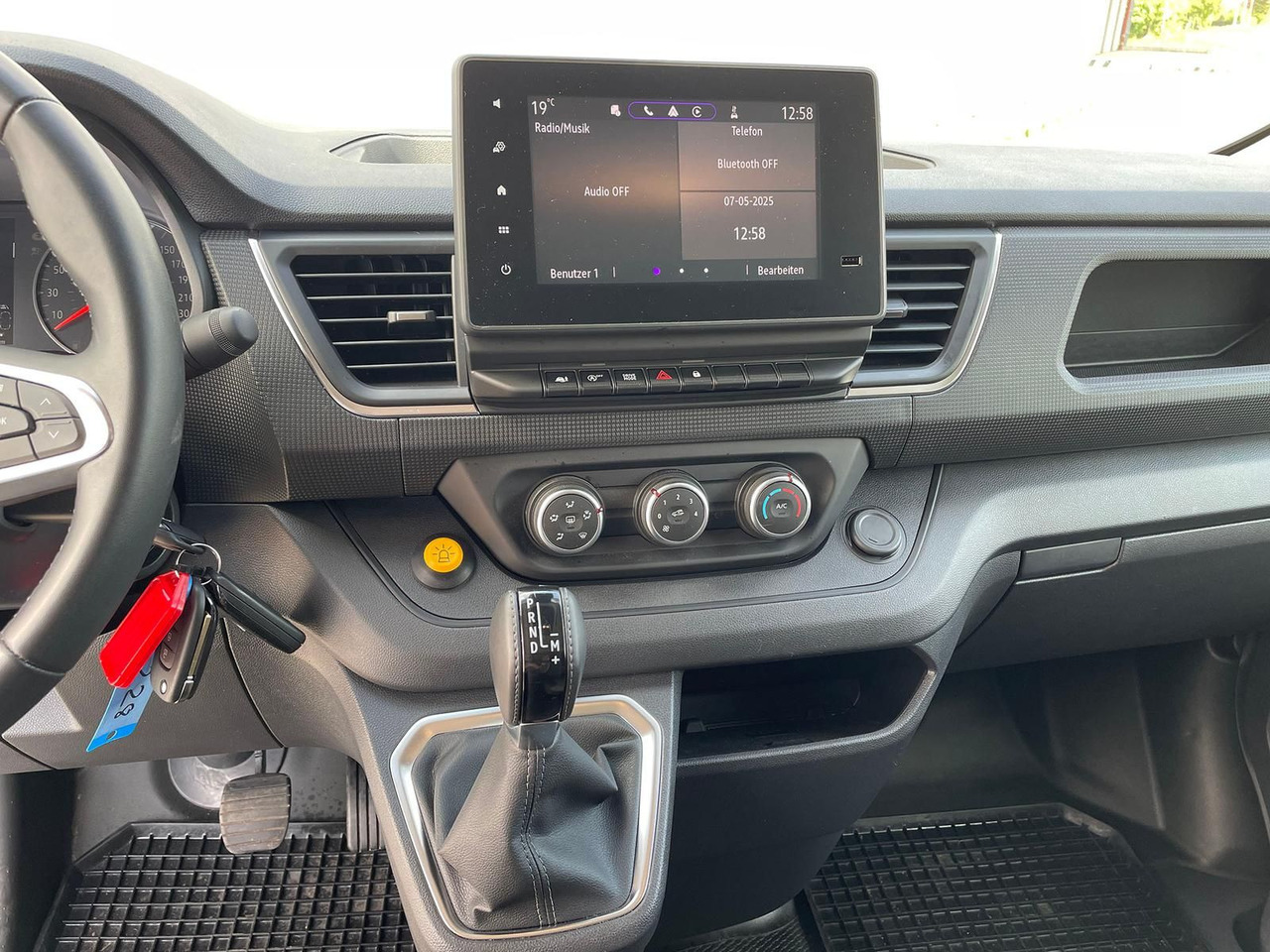 Fourgon utilitaire Renault Trafic Kasten RED EDITION L1H1 AHK LED DAB MFL: photos 17