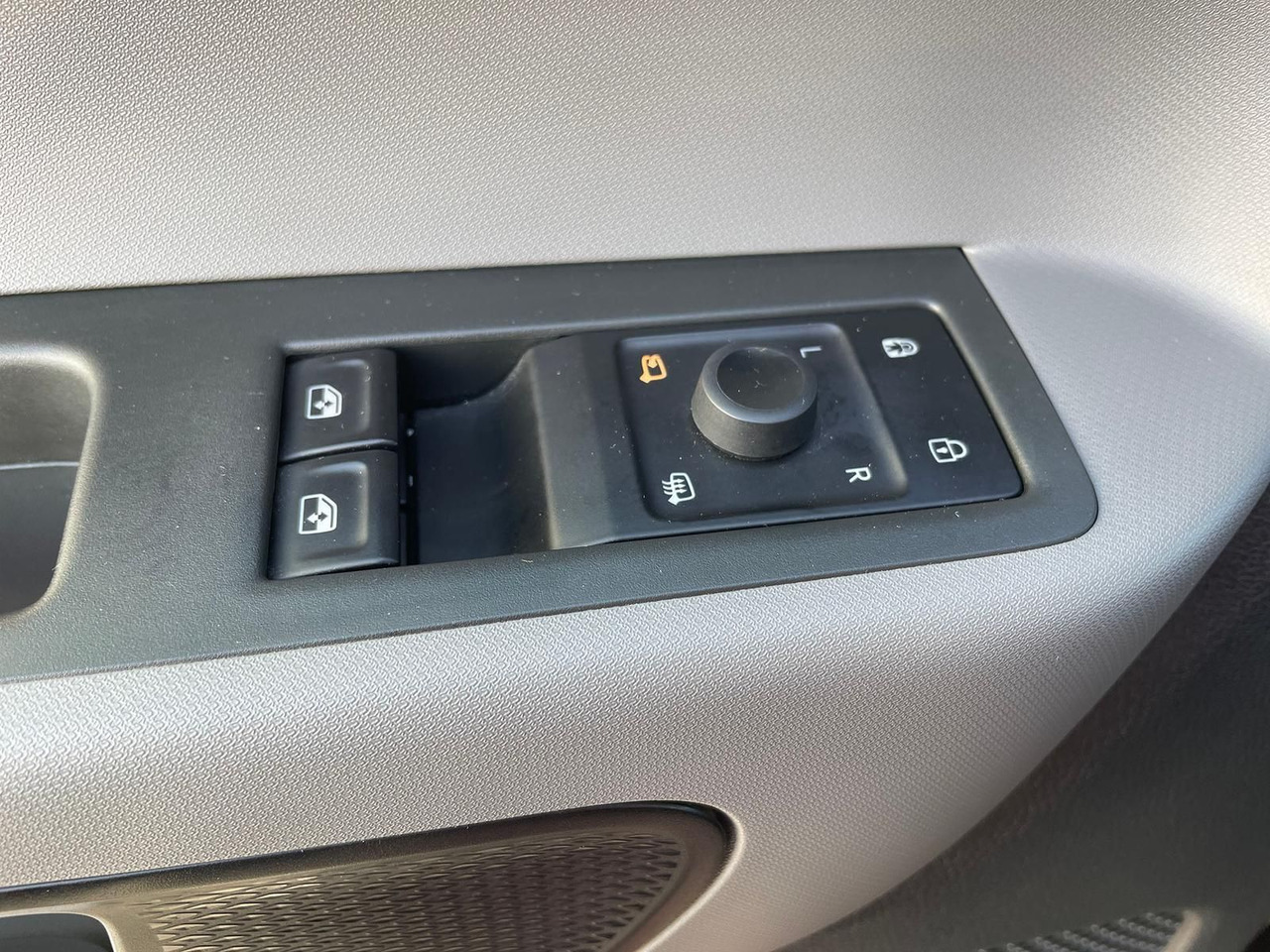 Transport de personnes, Utilitaire électrique Volkswagen ID.Buzz KW Fahrwerk LM Felgen KLIMA PDC ACC DAB: photos 35 Transport de personnes, Utilitaire électrique Volkswagen ID.Buzz KW Fahrwerk LM Felgen KLIMA PDC ACC DAB: photos 35