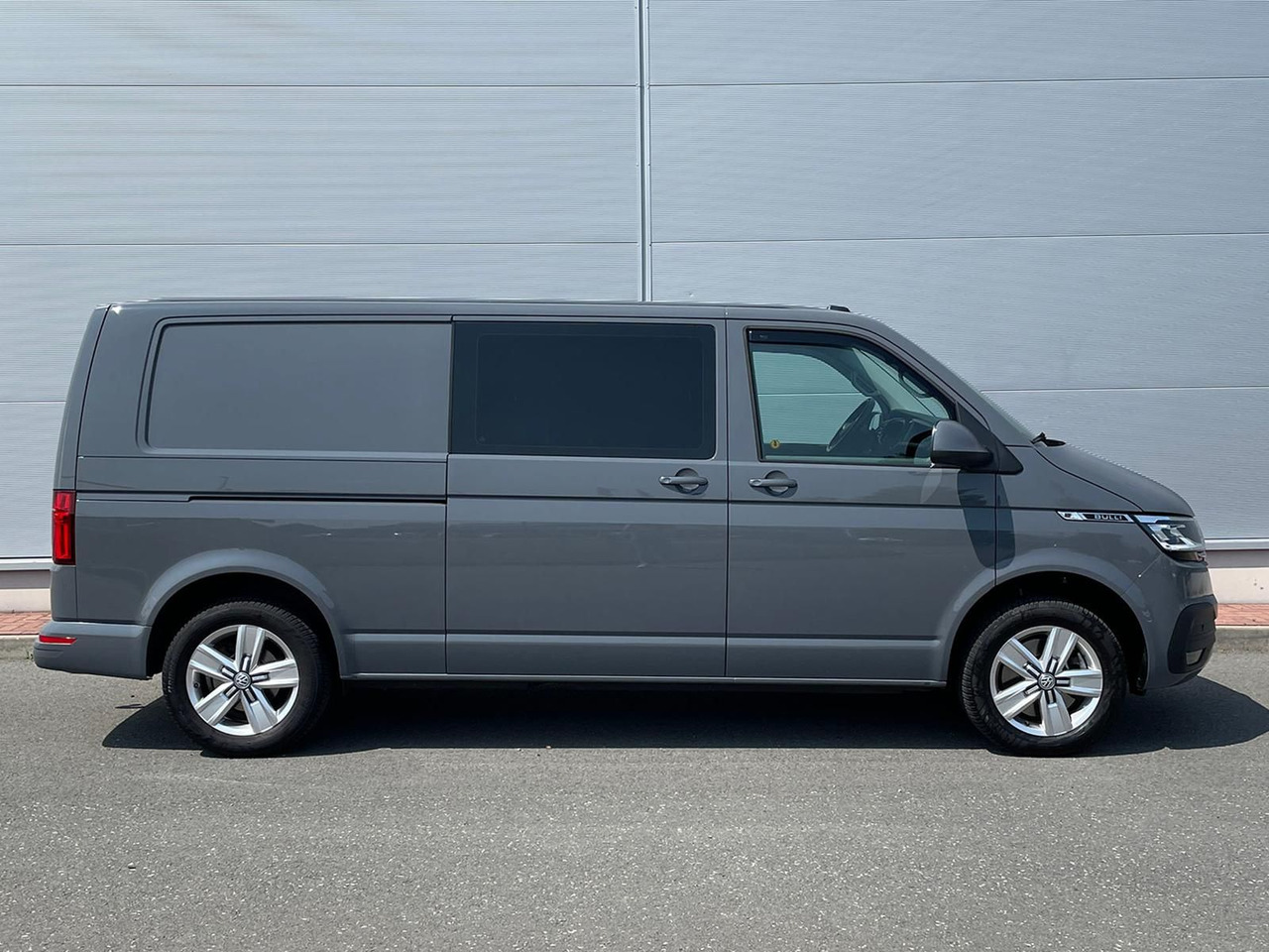 Volkswagen T6.1 Transporter lang 4M LED BEAR LOCK KAM DAB - Transport de personnes: photos 5 Volkswagen T6.1 Transporter lang 4M LED BEAR LOCK KAM DAB - Transport de personnes: photos 5