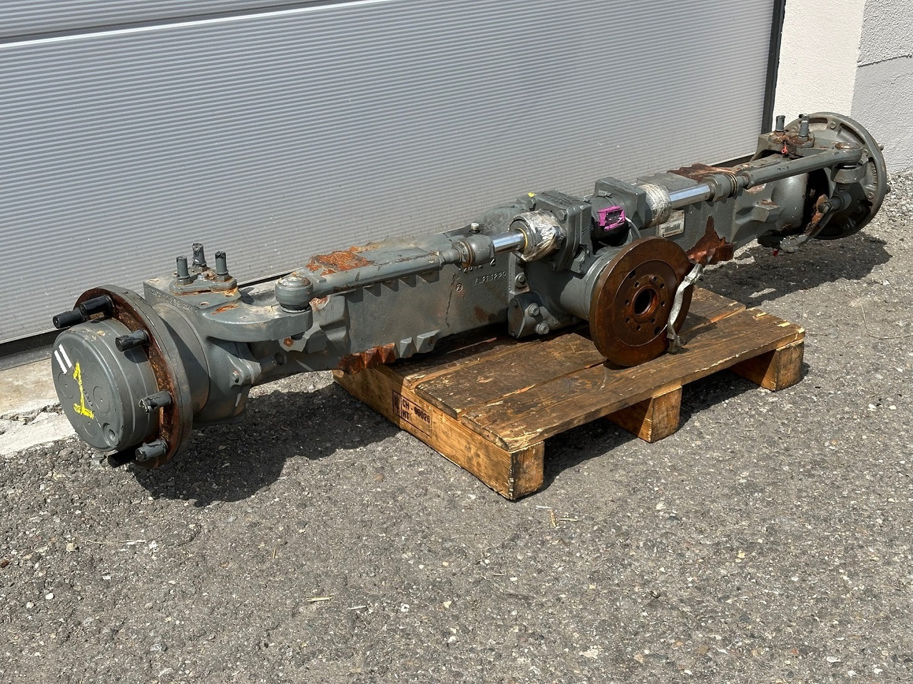 Cararro Vorderachse-Planetenachse Typ:26.25. Cararro No.550341. KramerNr.1000427786. Ratio:21.00/1. #1000522# - Essieu et pièces pour Chargeuse: photos 2 Cararro Vorderachse-Planetenachse Typ:26.25. Cararro No.550341. KramerNr.1000427786. Ratio:21.00/1. #1000522# - Essieu et pièces pour Chargeuse: photos 2