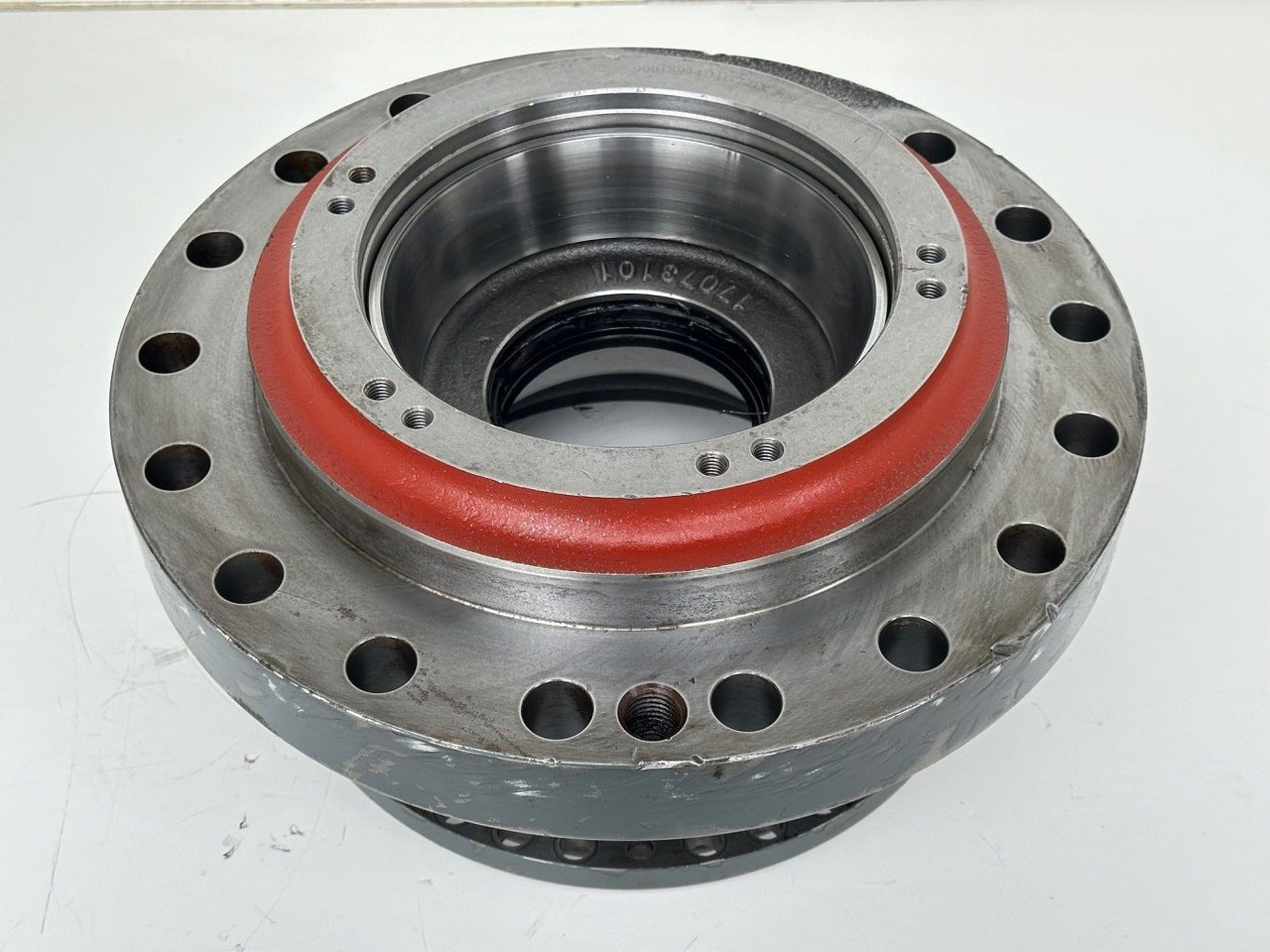 Liebherr Abtriebswellengehäuse ID-Nr.90018934. A924 HL, A924, LH30 C, LH30 M, LH35 M, LH35 MT, R922. #ABTR.GEH.0767#0764# - Moteur de rotation pour Engins de chantier: photos 5 Liebherr Abtriebswellengehäuse ID-Nr.90018934. A924 HL, A924, LH30 C, LH30 M, LH35 M, LH35 MT, R922. #ABTR.GEH.0767#0764# - Moteur de rotation pour Engins de chantier: photos 5