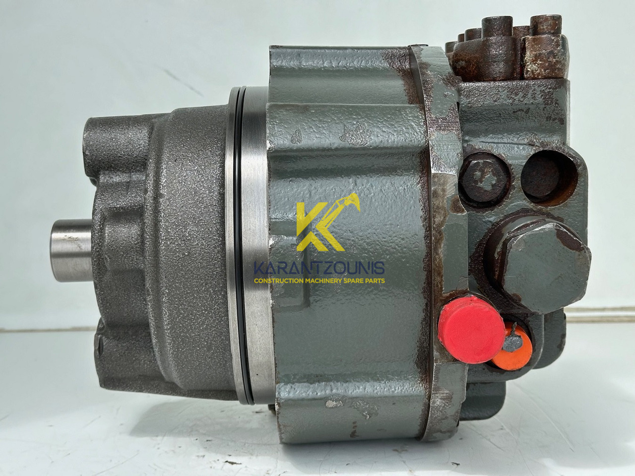 Liebherr Hydraulikeinbaumotor CMVE O 108. ID-Nr.10118562 - ID-Nr.10132610 - ID-Nr.10129048. LOS1916, LOS916, LOS926, R906, R916, R918, R920, R922, R924, R926COMP, R926, R936. #28314# - Moteur hydraulique pour Engins de chantier: photos 4 Liebherr Hydraulikeinbaumotor CMVE O 108. ID-Nr.10118562 - ID-Nr.10132610 - ID-Nr.10129048. LOS1916, LOS916, LOS926, R906, R916, R918, R920, R922, R924, R926COMP, R926, R936. #28314# - Moteur hydraulique pour Engins de chantier: photos 4