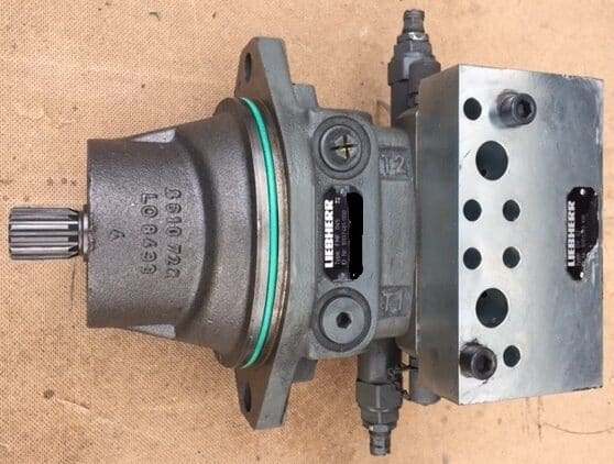 Liebherr Hydraulikeinbaumotor FMF045 and Dämpfungsventil DV22. ID-Nr.10137481 - ID-Nr.10152486 - ID-Nr.11369615 and ID-Nr.10151323 - Moteur hydraulique pour Pelle sur chenille: photos 1 Liebherr Hydraulikeinbaumotor FMF045 and Dämpfungsventil DV22. ID-Nr.10137481 - ID-Nr.10152486 - ID-Nr.11369615 and ID-Nr.10151323 - Moteur hydraulique pour Pelle sur chenille: photos 1