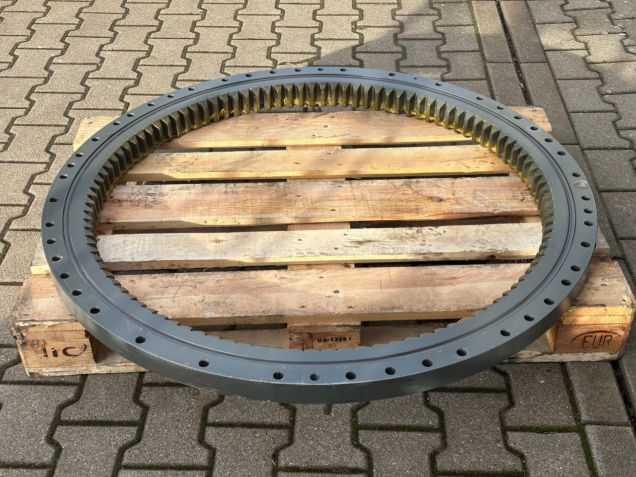 Liebherr Kugeldrehverbindung Typ:KUD34VJ005-000. ID-Nr.90020576. R914 COMP-1194. #159-10793# - Couronne d'orientation pour Pelle sur chenille: photos 5 Liebherr Kugeldrehverbindung Typ:KUD34VJ005-000. ID-Nr.90020576. R914 COMP-1194. #159-10793# - Couronne d'orientation pour Pelle sur chenille: photos 5