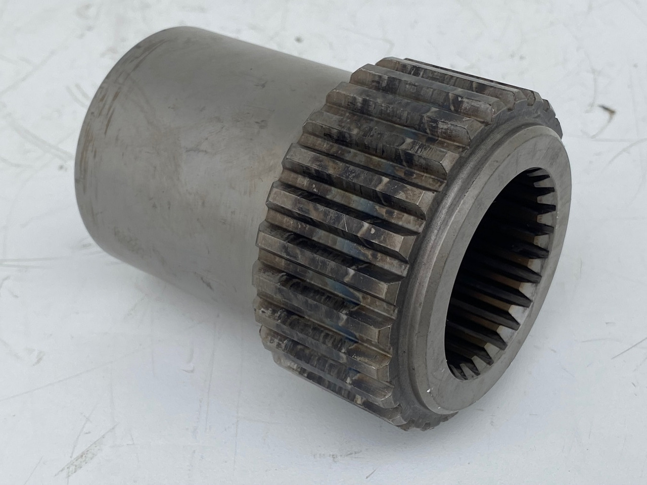 Liebherr Lamellenträger ID-Nr.9443704 - ID-Nr.944370403. FAT600, FAT600P067, FAT600P080. #LAM1005# - Moteur de translation pour Pelle sur chenille: photos 2 Liebherr Lamellenträger ID-Nr.9443704 - ID-Nr.944370403. FAT600, FAT600P067, FAT600P080. #LAM1005# - Moteur de translation pour Pelle sur chenille: photos 2