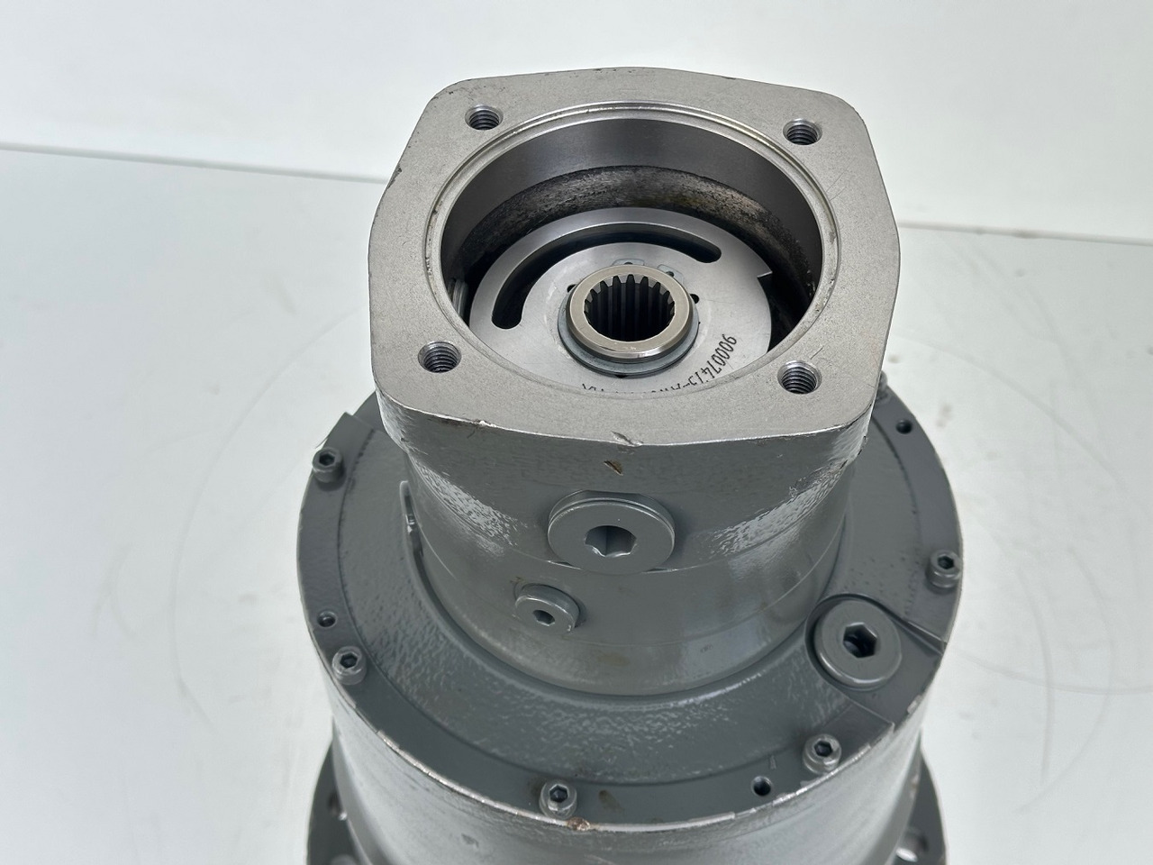Liebherr Liebherr Drehwerkantrieb Typ:DAT200/1455 mit ID-Nr.13763178 - ID-Nr.13777972. #13763178.545-01211# - Moteur de rotation pour Grue mobile: photos 4 Liebherr Liebherr Drehwerkantrieb Typ:DAT200/1455 mit ID-Nr.13763178 - ID-Nr.13777972. #13763178.545-01211# - Moteur de rotation pour Grue mobile: photos 4