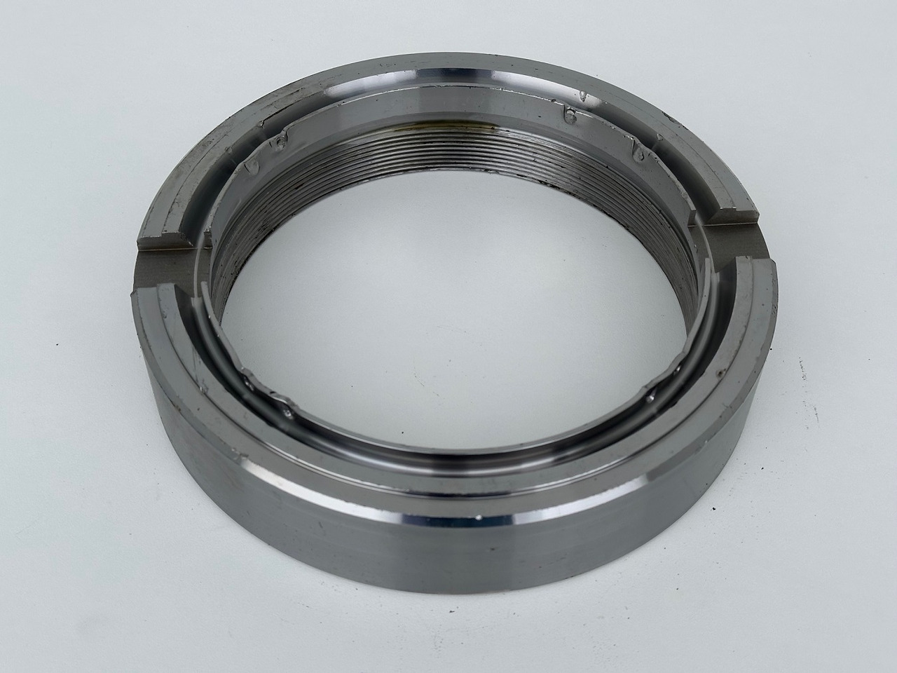 Liebherr Original Nutmutter ID-Nr.9443117 - ID-Nr.944311703. LH110,A974,LOS974,P974,P976,R974,R976,R980,P994,P995,R944,R995. #944311703.30.12.02# - Moteur de rotation pour Engins de chantier: photos 1 Liebherr Original Nutmutter ID-Nr.9443117 - ID-Nr.944311703. LH110,A974,LOS974,P974,P976,R974,R976,R980,P994,P995,R944,R995. #944311703.30.12.02# - Moteur de rotation pour Engins de chantier: photos 1