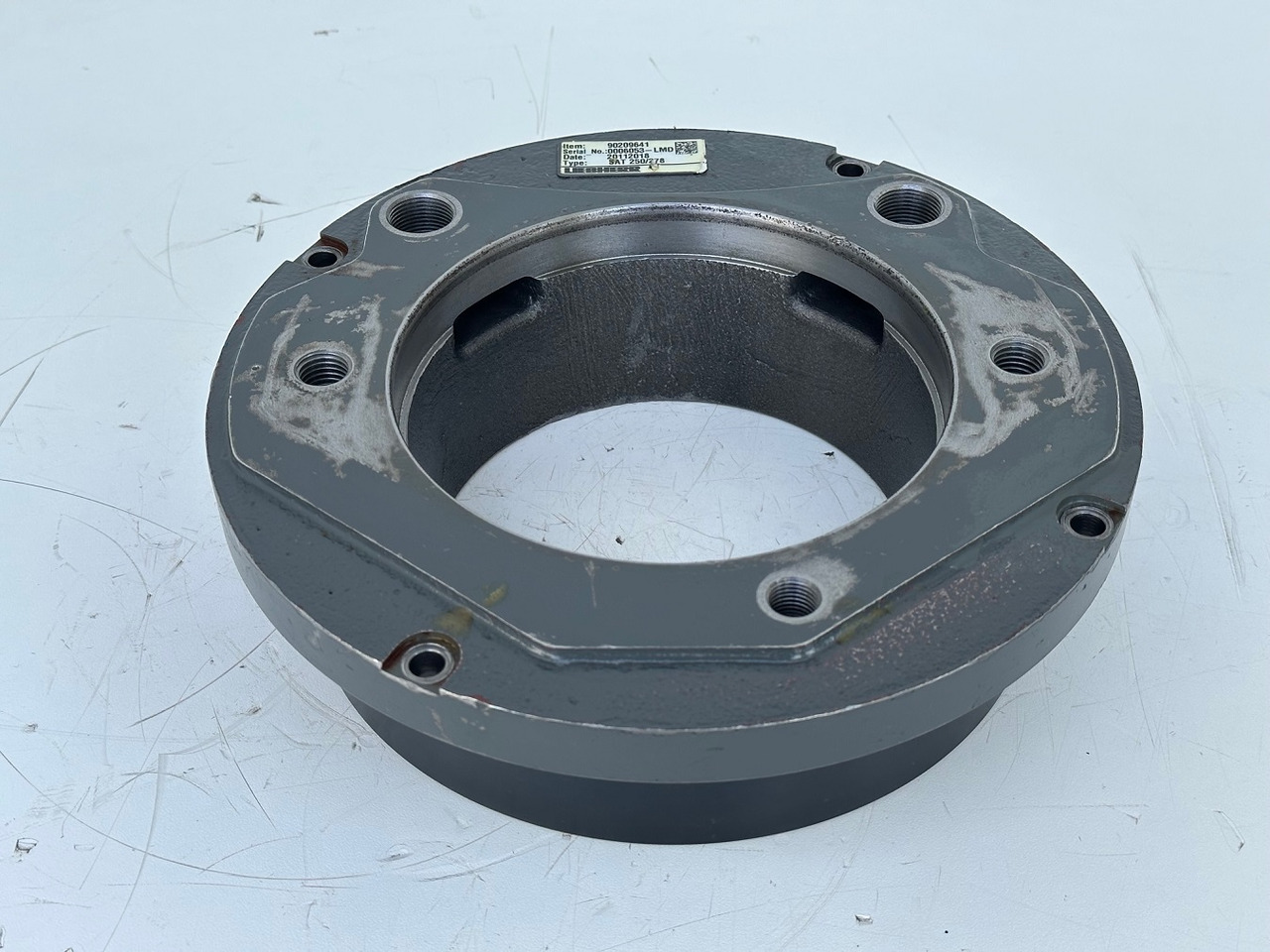 Liebherr Schwenkantrieb SAT250/278, ID-Nr.90017772 - ID-Nr.90017773 - ID-Nr.90017774 - ID-Nr.90209641. #6053# - Boîte de vitesse pour Pelle sur chenille: photos 4 Liebherr Schwenkantrieb SAT250/278, ID-Nr.90017772 - ID-Nr.90017773 - ID-Nr.90017774 - ID-Nr.90209641. #6053# - Boîte de vitesse pour Pelle sur chenille: photos 4