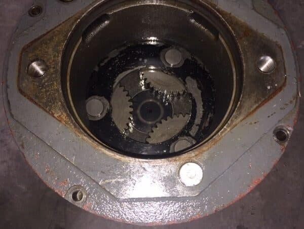 Liebherr Schwenkantrieb SAT250/278, ID-Nr.90017772 - ID-Nr.90017774 - ID-Nr.90209641. - Moteur de rotation pour Pelle sur chenille: photos 4 Liebherr Schwenkantrieb SAT250/278, ID-Nr.90017772 - ID-Nr.90017774 - ID-Nr.90209641. - Moteur de rotation pour Pelle sur chenille: photos 4