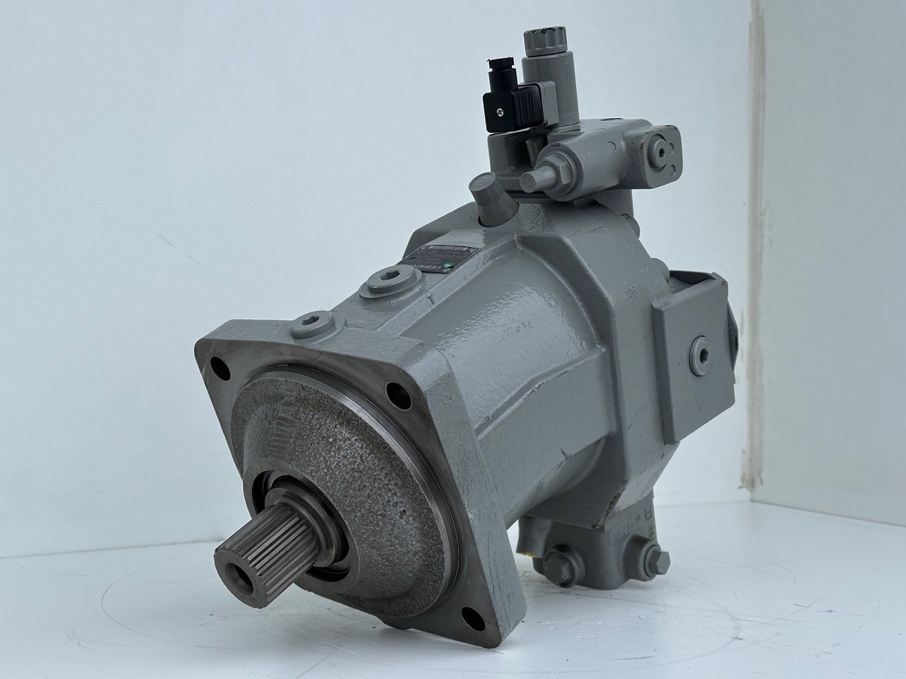 Liebherr Verstellmotor ID-Nr.510240108 - Hydromatik Rexroth Axialkolben-Verstellmotor Typ:A6VM140EP2D/63W-VZB017HB. #24338069# - Moteur hydraulique pour Grue sur chenilles: photos 1 Liebherr Verstellmotor ID-Nr.510240108 - Hydromatik Rexroth Axialkolben-Verstellmotor Typ:A6VM140EP2D/63W-VZB017HB. #24338069# - Moteur hydraulique pour Grue sur chenilles: photos 1