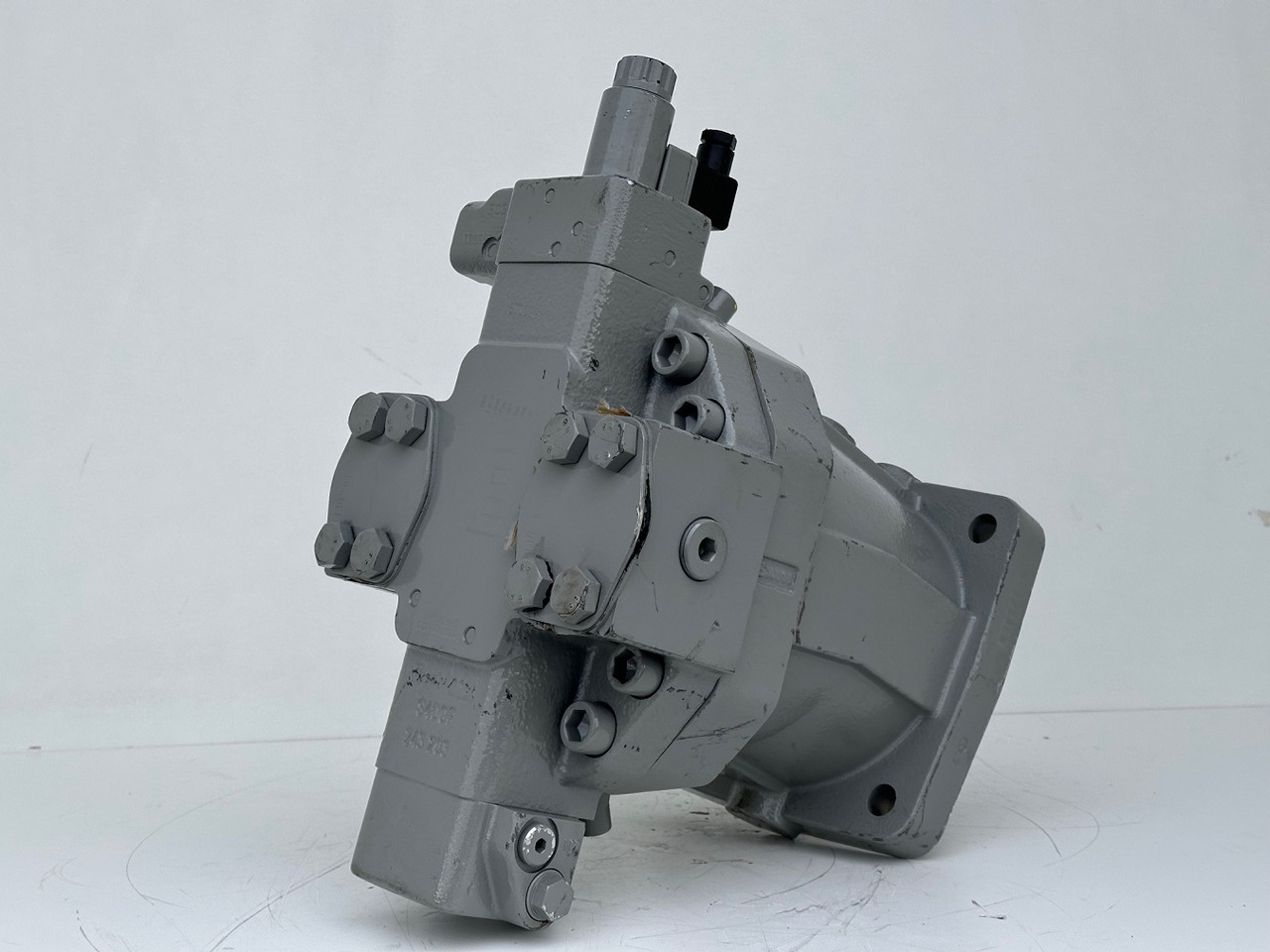 Liebherr Verstellmotor ID-Nr.510240108 - Hydromatik Rexroth Axialkolben-Verstellmotor Typ:A6VM140EP2D/63W-VZB017HB. #24338070# - Moteur hydraulique pour Grue sur chenilles: photos 4 Liebherr Verstellmotor ID-Nr.510240108 - Hydromatik Rexroth Axialkolben-Verstellmotor Typ:A6VM140EP2D/63W-VZB017HB. #24338070# - Moteur hydraulique pour Grue sur chenilles: photos 4