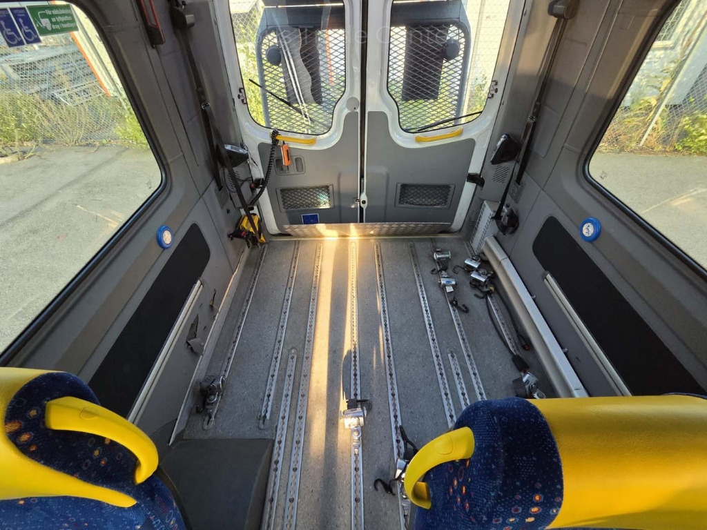 VOLKSWAGEN CRAFTER 50 SKĹP LR - Minibus, Transport de personnes: photos 4 VOLKSWAGEN CRAFTER 50 SKĹP LR - Minibus, Transport de personnes: photos 4