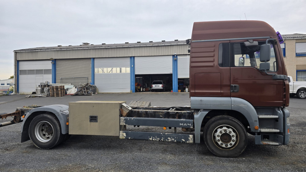 MAN TGA 18.430 4x2 (Nr. 6167) - Châssis cabine: photos 4 MAN TGA 18.430 4x2 (Nr. 6167) - Châssis cabine: photos 4