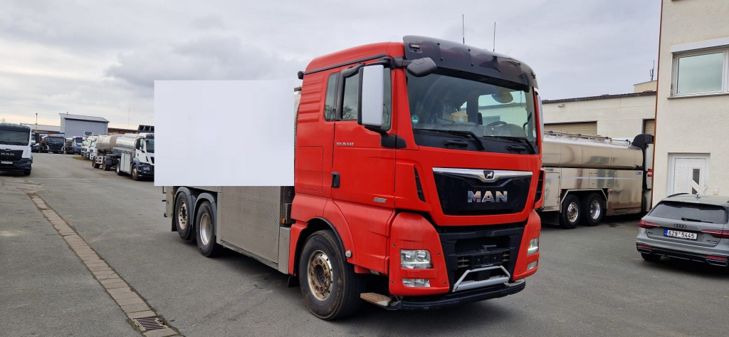 MAN TGX 26.640 6x2 (Nr. 5994) - Camion citerne: photos 2 MAN TGX 26.640 6x2 (Nr. 5994) - Camion citerne: photos 2