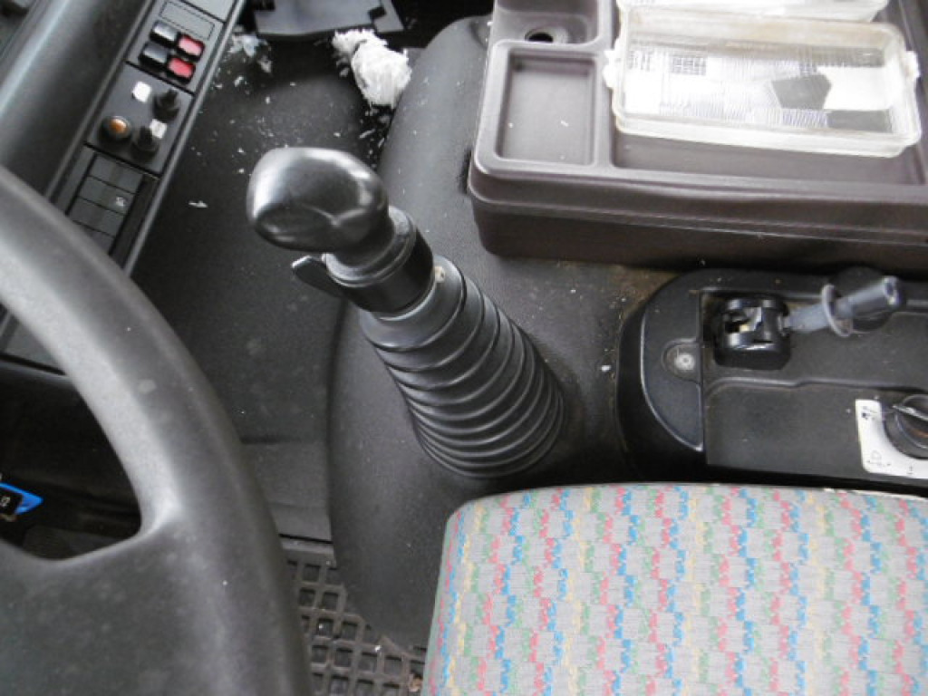 Tracteur routier Renault 40GCC2 (Nr. 104): photos 8 Tracteur routier Renault 40GCC2 (Nr. 104): photos 8