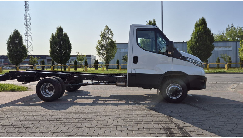 Iveco Daily 70C18 - nowe! - Châssis cabine: photos 4 Iveco Daily 70C18 - nowe! - Châssis cabine: photos 4