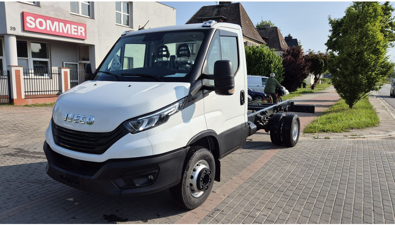 Iveco Daily 70C18 - nowe! - Châssis cabine: photos 1 Iveco Daily 70C18 - nowe! - Châssis cabine: photos 1