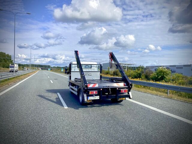 Mitsubishi Fuso 9C18 bramowiec BR6 - Camion multibenne: photos 4 Mitsubishi Fuso 9C18 bramowiec BR6 - Camion multibenne: photos 4