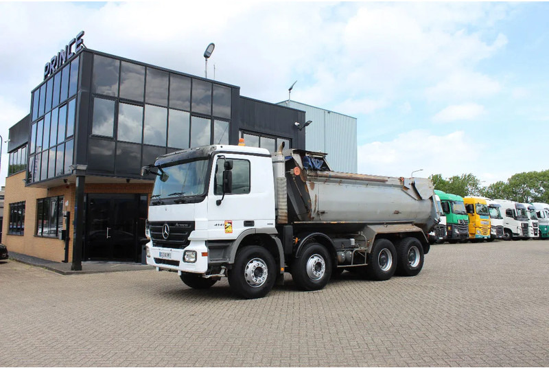 Mercedes-Benz Actros 4141 * 8x4 * 3 pedal * - Camion benne: photos 1 Mercedes-Benz Actros 4141 * 8x4 * 3 pedal * - Camion benne: photos 1