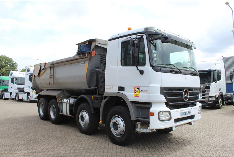 Mercedes-Benz Actros 4141 * 8x4 * 3 pedal * - Camion benne: photos 5 Mercedes-Benz Actros 4141 * 8x4 * 3 pedal * - Camion benne: photos 5