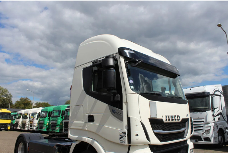 Iveco STRALIS 400 * RETARDER * CNG * 4X2 * LOW KM * - Tracteur routier: photos 5 Iveco STRALIS 400 * RETARDER * CNG * 4X2 * LOW KM * - Tracteur routier: photos 5