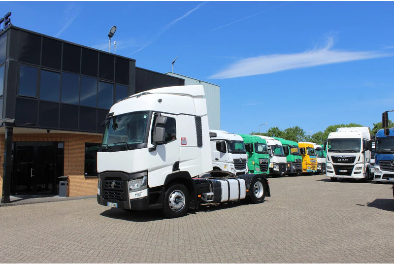 Renault T460 * RETARDER * 2 TANK * 4x2 * - Tracteur routier: photos 1 Renault T460 * RETARDER * 2 TANK * 4x2 * - Tracteur routier: photos 1