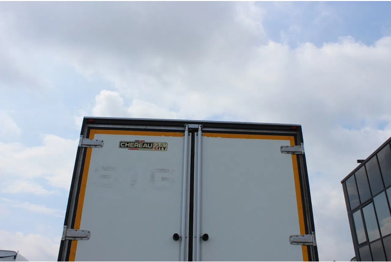 Volvo FM 330 * EURO5 * CARRIER SUPRA SILENT MT * - Camion frigorifique: photos 3 Volvo FM 330 * EURO5 * CARRIER SUPRA SILENT MT * - Camion frigorifique: photos 3
